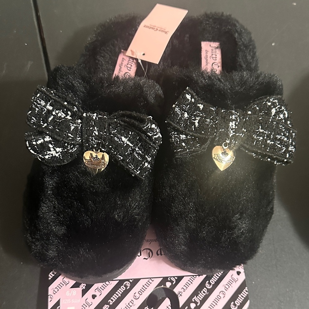 Juicy couture black faux fur slippers size large 8/9